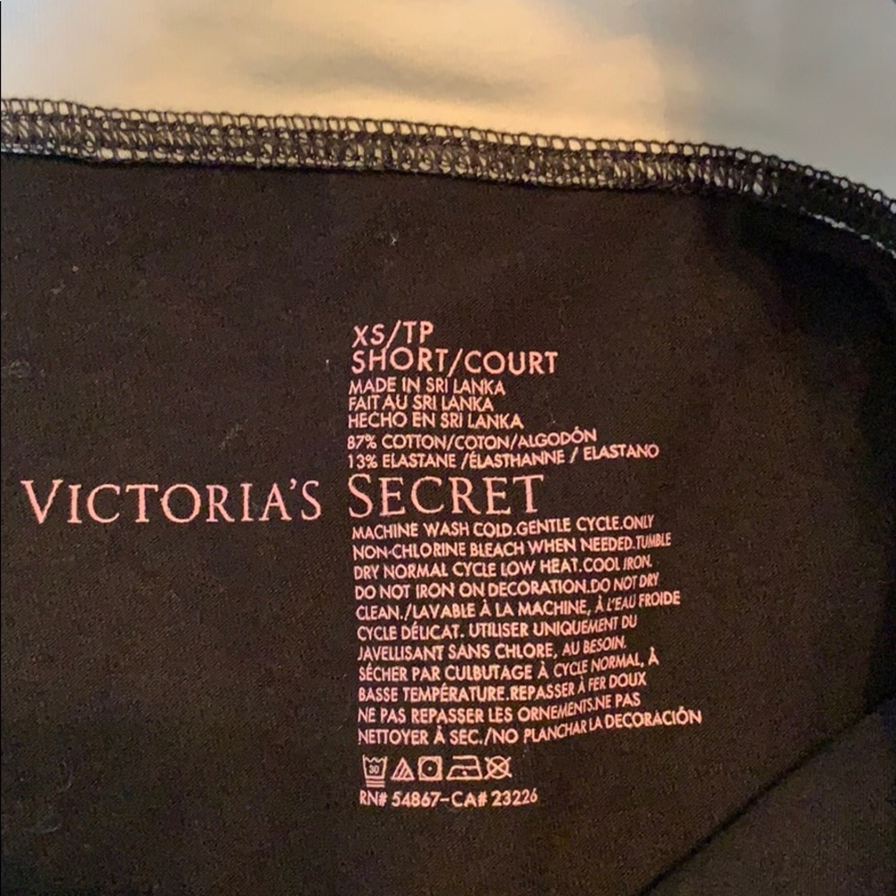 Victoria Secret short/court leggings - Picture 3 of 3